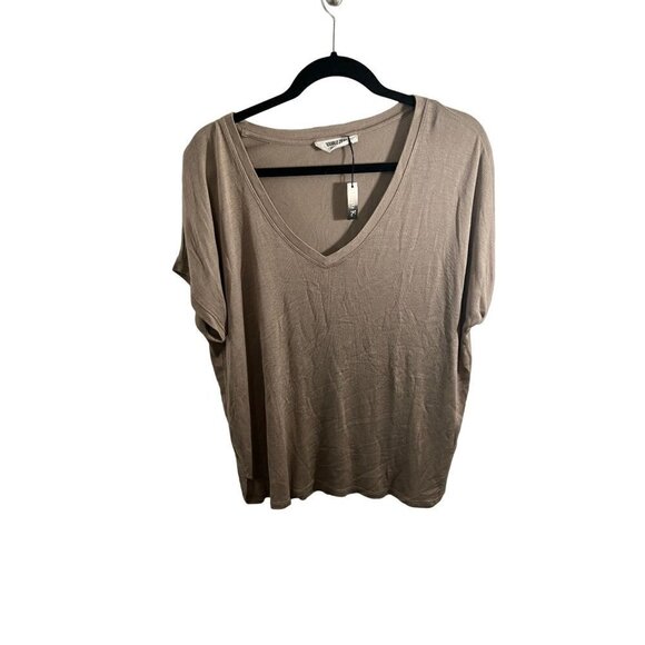 NWT vneck light weight putty color shirt size M - Picture 1 of 4